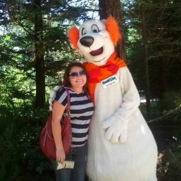 Meet your Posher, Patricia - Picture 1 of 1